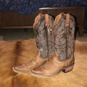 Ariat Cowboy boots